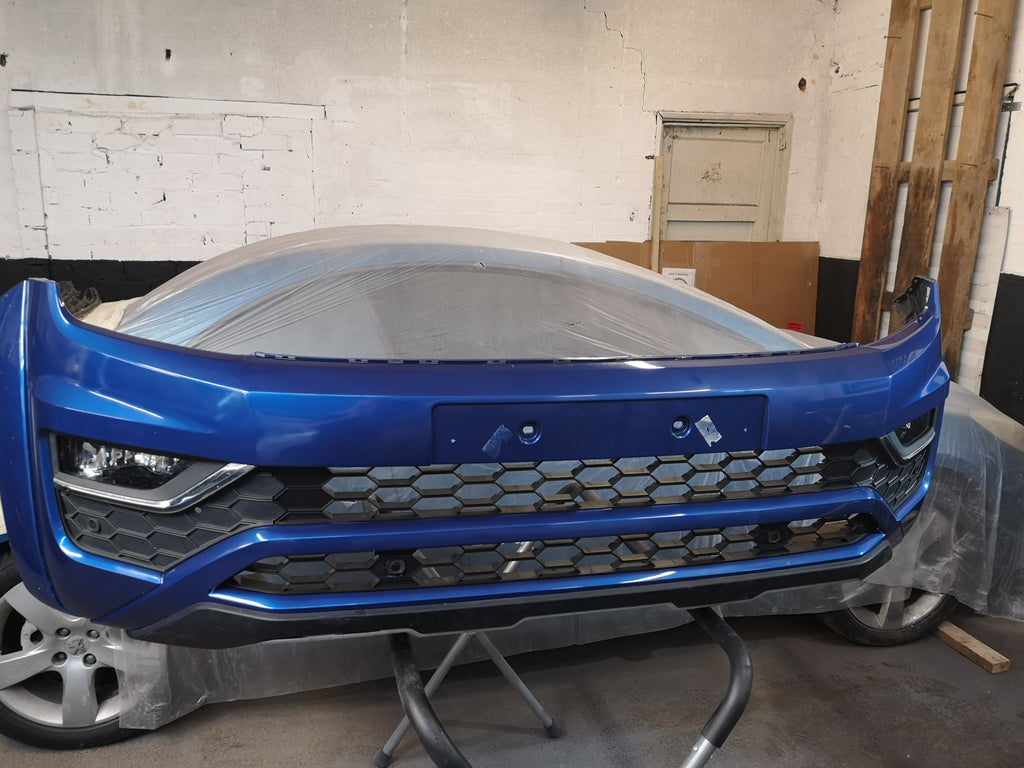 Volkswagen Amarok Front Damage