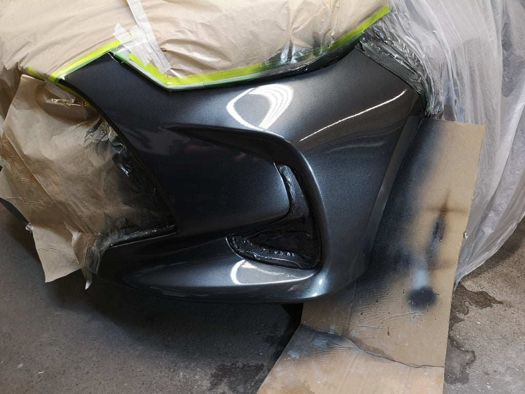 TOYOTA AYGO Cracked Bumper