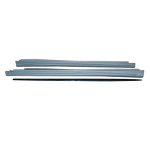 Lade das Bild in den Galerie-Viewer, Mercedes W176 A45 2012-2015 / W117 13-16 AMG Design Side Skirts
