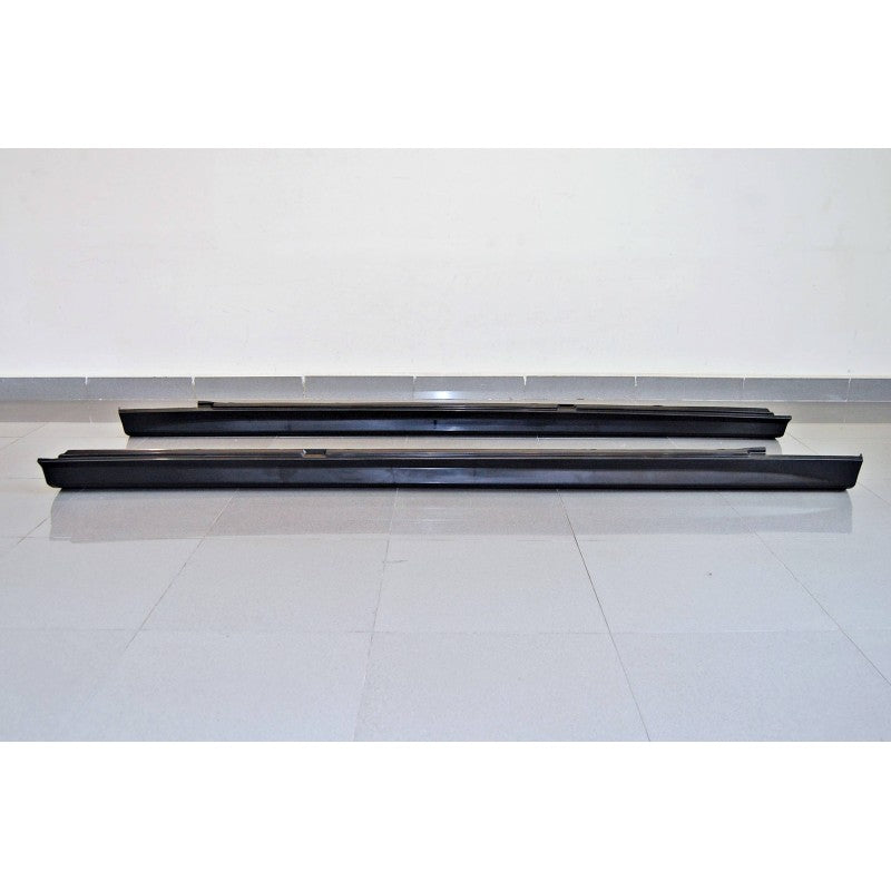 Mercedes W204 07-13 C63 Style Side Skirts